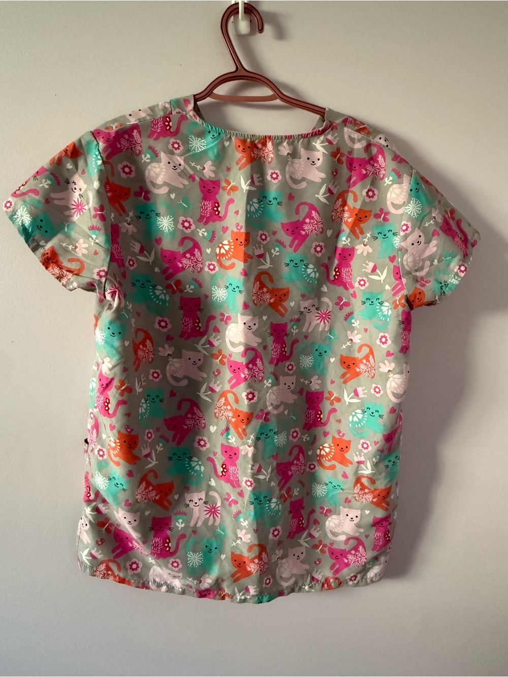 Floral Cats and Butterflies Scrub Top - Picture 3 of 3